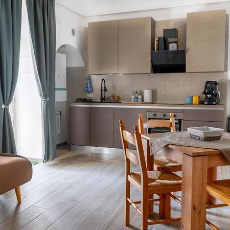 Nonna Chiara Apartment Locorotondo Bagian luar foto