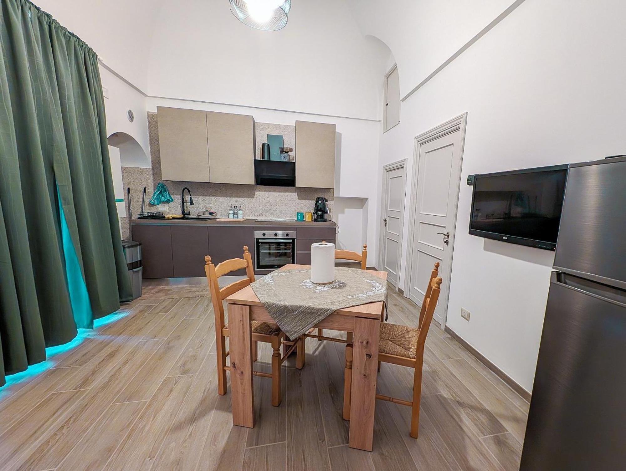 Nonna Chiara Apartment Locorotondo Bagian luar foto