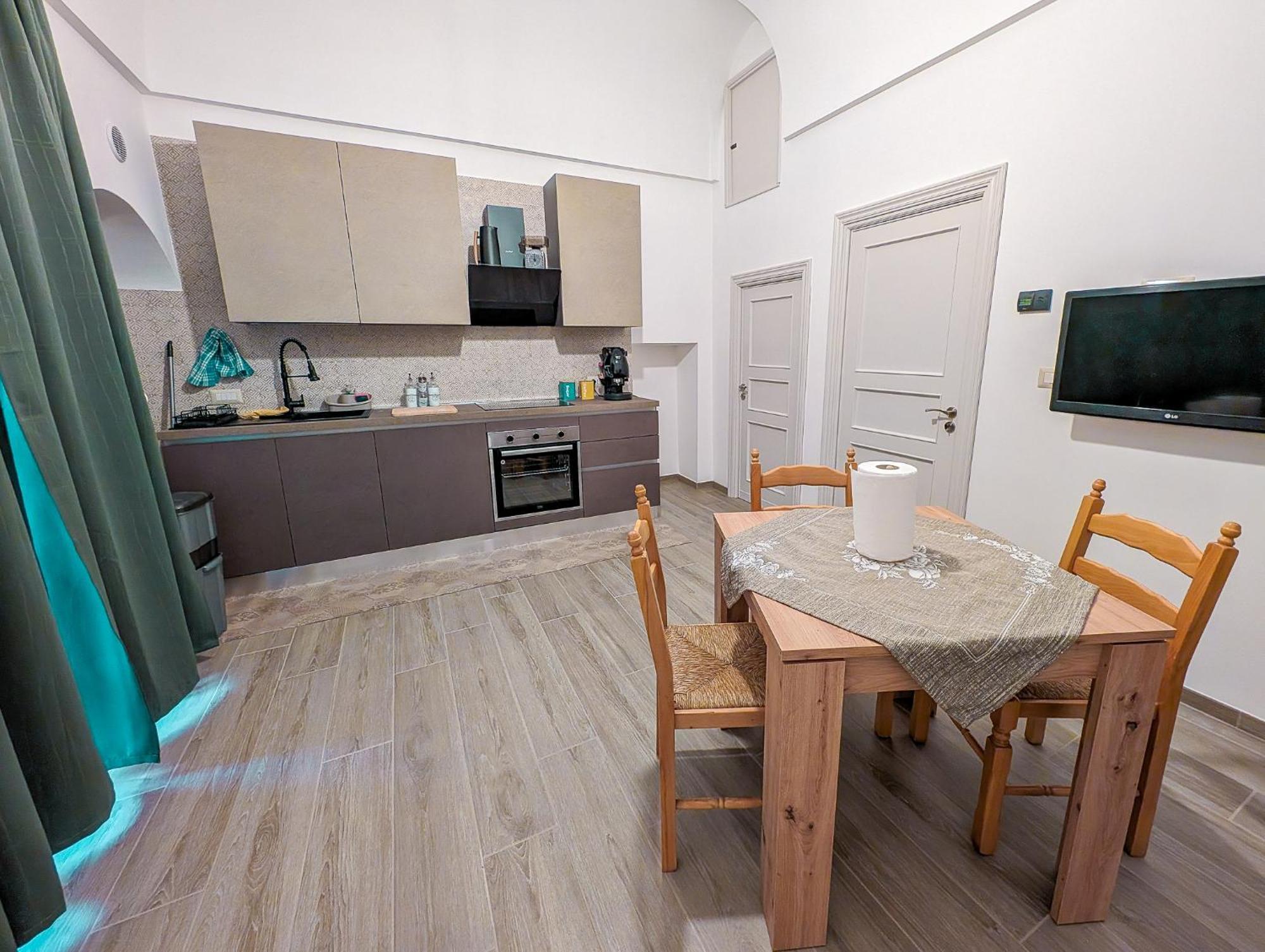 Nonna Chiara Apartment Locorotondo Bagian luar foto